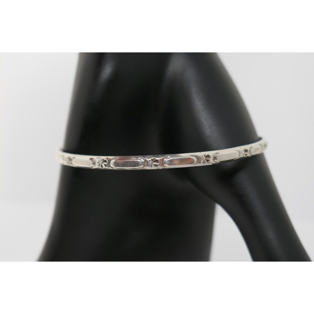 925 Sterling Silver Stamped Flowers Bangle Bracelet - Picture 5 of 8